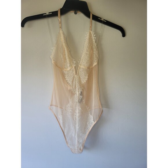Victoria's Secret V-wire Plunge Very Sexy Lace Teddy Beige Medium NWT - Picture 2 of 16